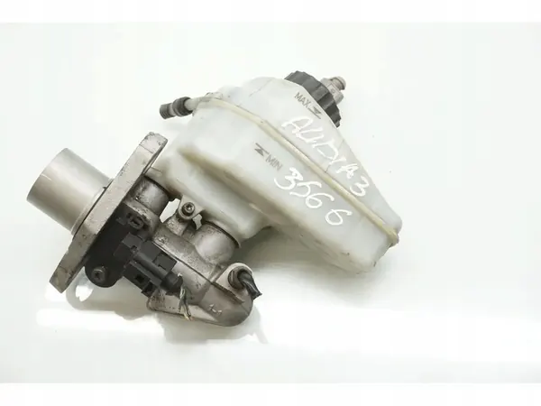 Audi A3 Remhoofdcilinder 1.9 TDI 1K2611301C image 3