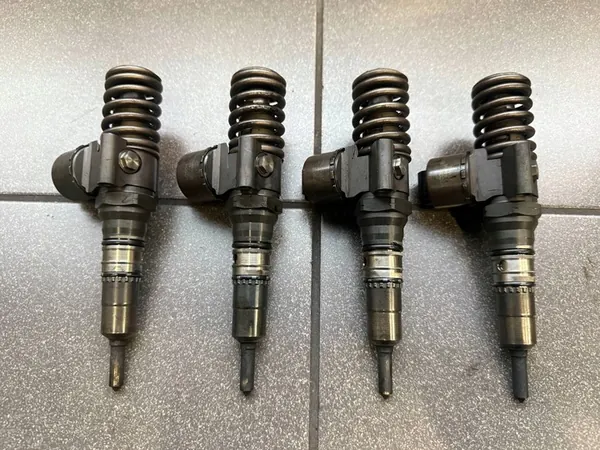 Injetor VW SEAT SKODA AUDI 2.0 03G130073GX image 2