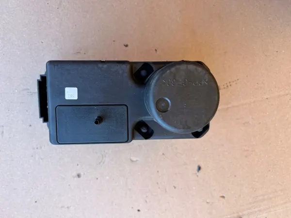 Keskitulppapumppu OEM 1H0962257 VW Passat B4:lle image 3