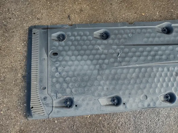 Proteção de Chassi 1K0825201S Octavia II Golf VI A3 8P Leon image 2