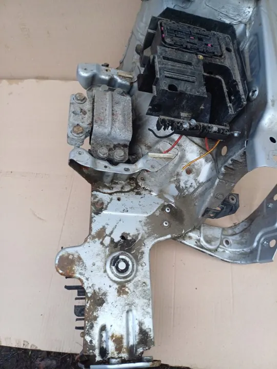 Larguero izquierdo VW Passat B7 LA7W OEM image 3