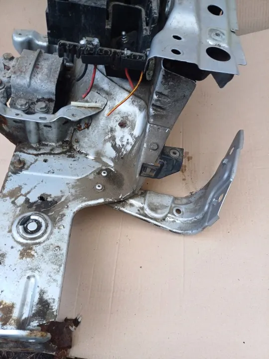 Larguero izquierdo VW Passat B7 LA7W OEM image 5
