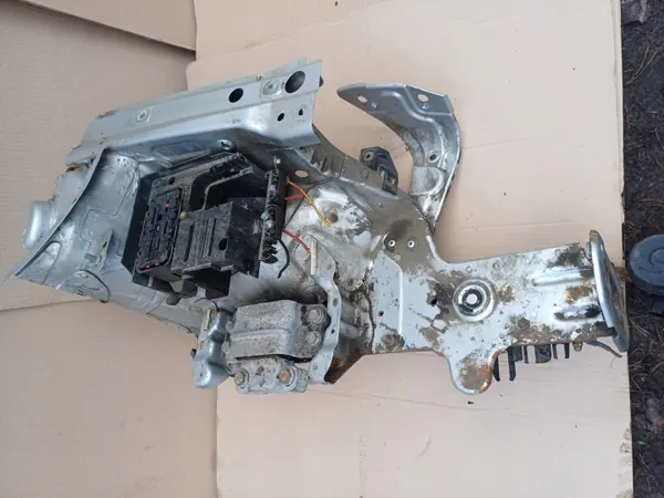 Larguero izquierdo VW Passat B7 LA7W OEM image 9