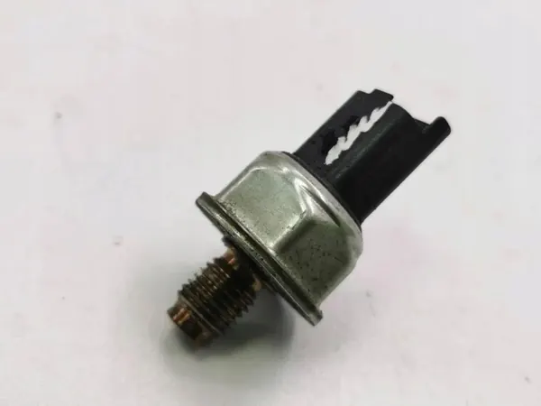Brandstofdruksensor OEM 1527854643 voor Renault Kadjar image 2
