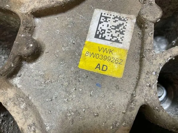 Soporte de caja Audi OE usado OEM 8W0399262AD image 5