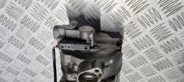 Compressore aria condizionata BMW F20 F22 F80 F82 9332781 image 8