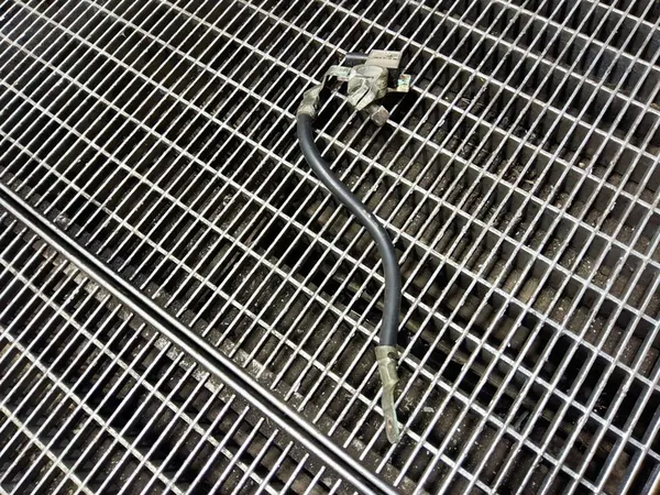 FORD B-MAX BATTERIEKLEMME NEGATIV image 1