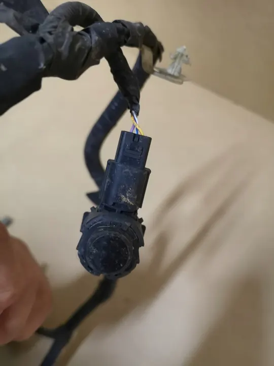 Installation de pare-chocs avant Ford Mondeo MK5 Capteurs PDC KG9T-15K867-GFD image 5