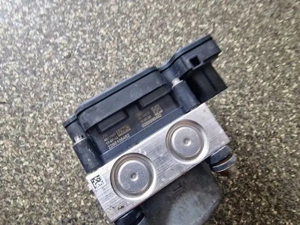 ABS-pomp OEM 0265956482 voor Mitsubishi Mirage image 4