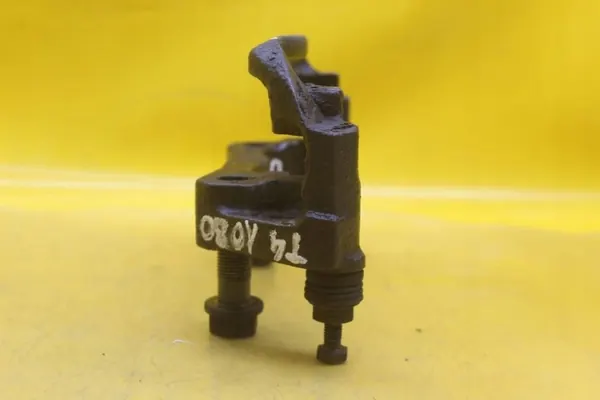 Étrier de serrage avant droit OEM 1080 VW Transporter image 10