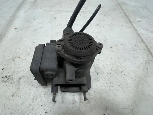 Válvula de Freno EBS Mercedes Actros MP4 OEM A0014311613 image 6