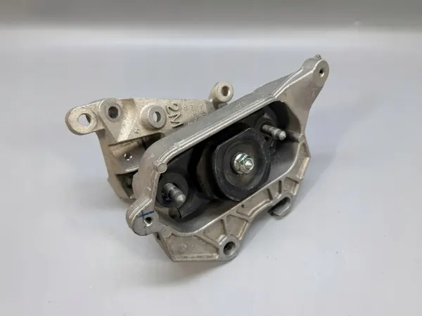 NISSAN JUKE F16 1.0 DIG-T Engine Mount 112337961R image 1