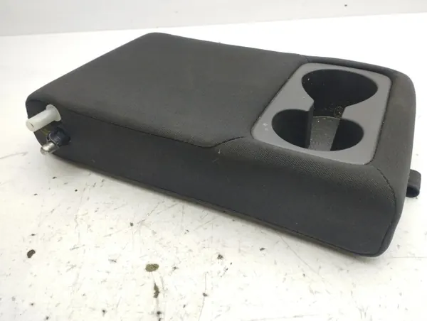 Hyundai Tucson TL 2016 Bakre armstöd OEM AMD146067 image 4