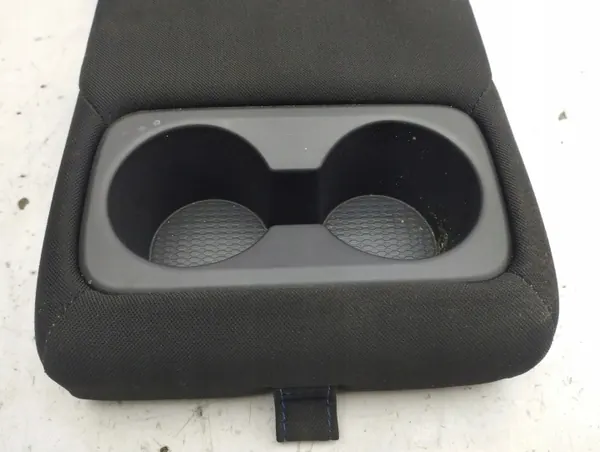 Hyundai Tucson TL 2016 Bakre armstöd OEM AMD146067 image 5
