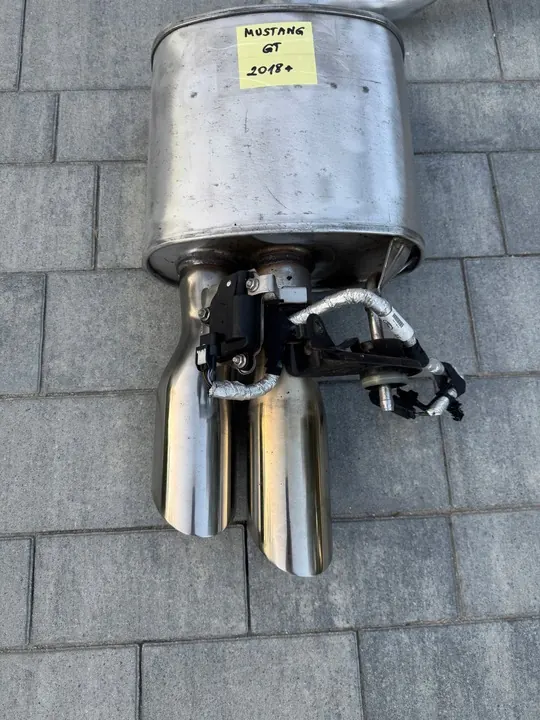 Système d'échappement actif Ford Mustang GT 2018+ OEM image 6