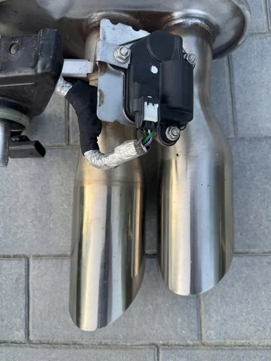 Système d'échappement actif Ford Mustang GT 2018+ OEM image 9