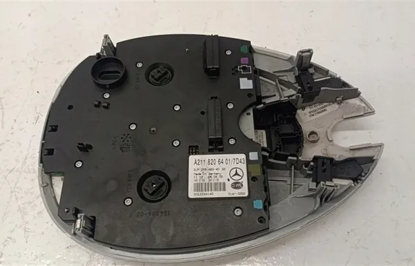 Luz de cabine Mercedes W211 Classe E OEM A2118206401 image 4