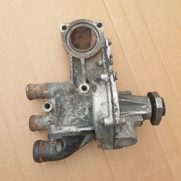 Vattenpump VW Golf III 1.6 image 6