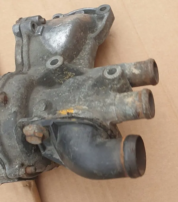 Vattenpump VW Golf III 1.6 image 8