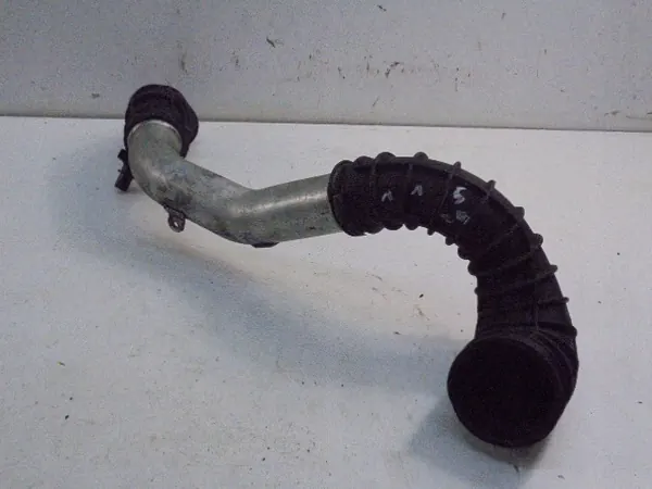 Volvo V70 Luftschlauch 2.4D 2000-2007 OE 30636854 image 2