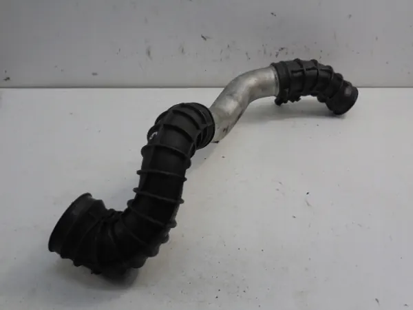 Volvo V70 Luftschlauch 2.4D 2000-2007 OE 30636854 image 3