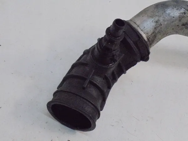 Volvo V70 Luftschlauch 2.4D 2000-2007 OE 30636854 image 5