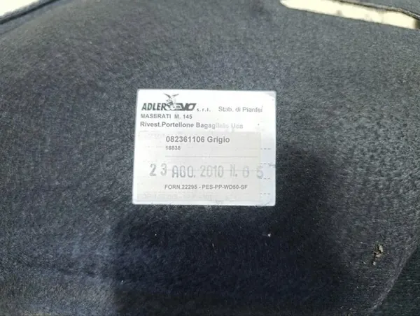 Tapete de maletero Maserati OEM 082361106 - Usado image 7