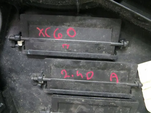 VOLVO XC60 2.4 Kylarrubriker 31293777 image 2