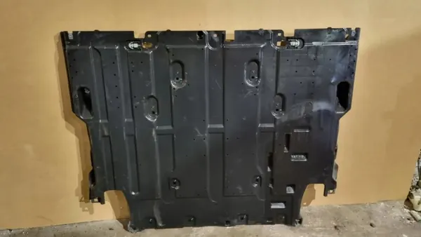 OEM 9847060980 Underskyddsdel Bak Peugeot E-208 II image 2