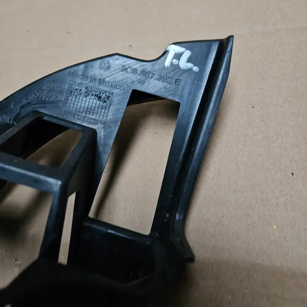 Deslizamento de para-choque traseiro esquerdo VW Jetta 5C6807393E image 2