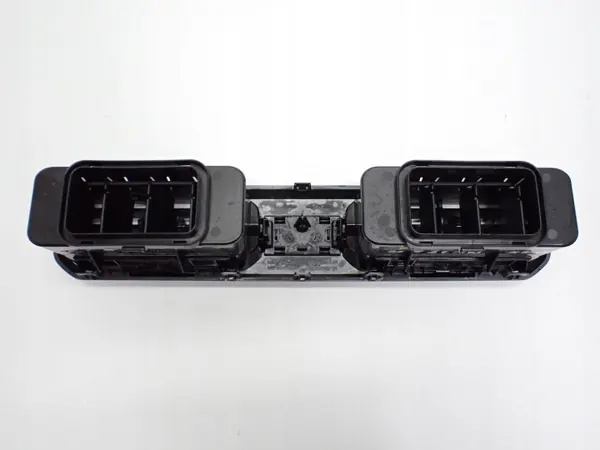 Grille d'aération OEM 687601823R pour Dacia Duster II image 4
