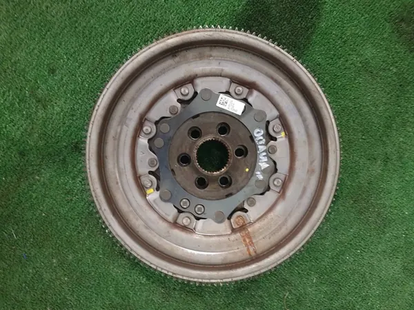 Volante de Dupla Massa Skoda Octavia III 2.0 TDI image 4