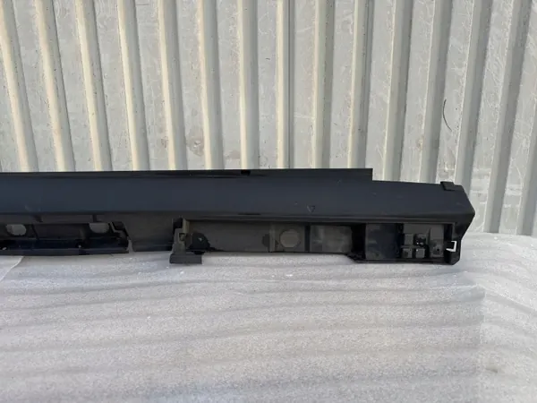 Toyota Aygo X 22 rechter dorpelafdekking OEM 758500H020 image 3