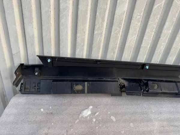 Toyota Aygo X 22 rechter dorpelafdekking OEM 758500H020 image 9