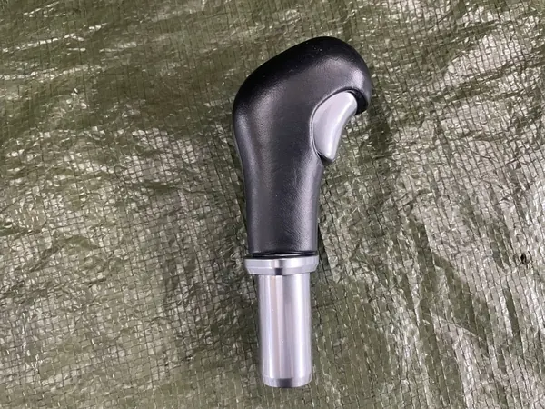 Porsche Cayenne 7P Gear Shift Knob image 1