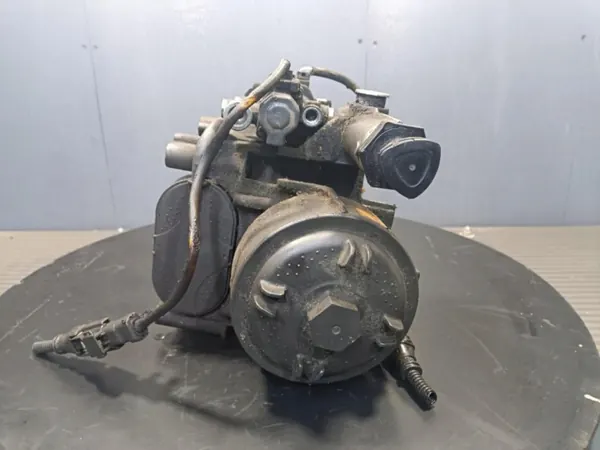 Bränslefilterhus Bas OEM 1951941 för DAF XF 106 image 3