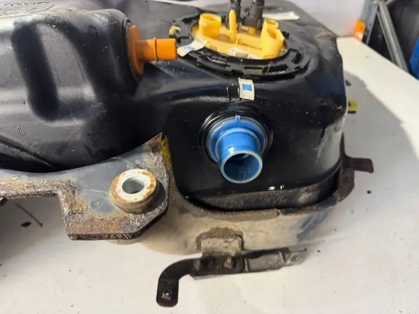 Bränsletank OEM HY32-9K007-DK för Land Rover Discovery V image 10