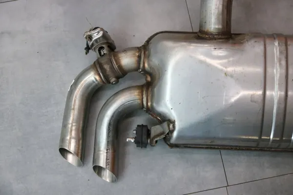 Système d'échappement OEM 9503987 pour BMW X5 X6 X7 image 9