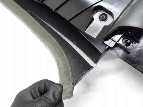Ohjaamon Ilmansuodinkotelo OEM 1495167-28-C Tesla Model Y image 3