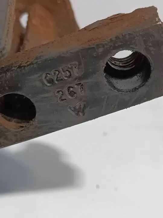 Crochet de remorquage avant GMC Sierra 2014-2018 OEM 6257267 image 7