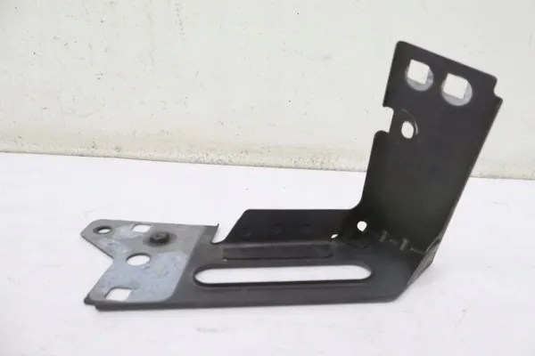 Suporte de para-lama esquerdo Maserati Grecale OEM 1274738633 image 3