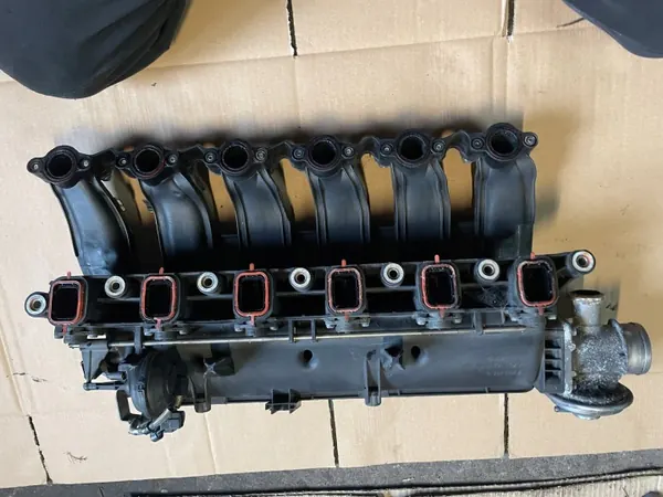 Colector de admisión OEM 7789247 para BMW Serie 5 E39 image 3