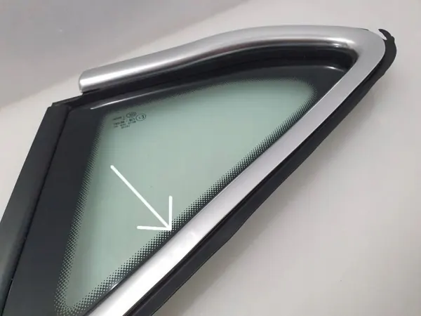 VW Sharan 2019 Janela triangular dianteira esquerda OEM 7N0845411 image 6