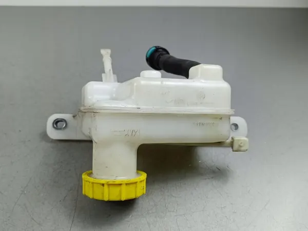 MG Bromsvätskebehållare OEM FOB49164 - Begagnad image 5
