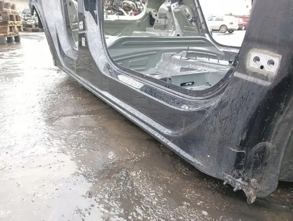 OEM 471707 DS Oikea Keskitolppa DS3 Crossbackille image 3