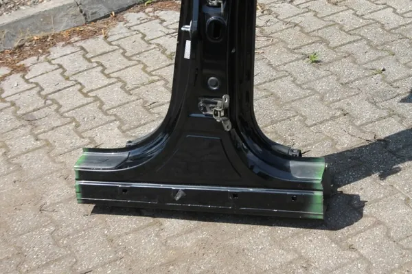 Pilier de porte gauche central OEM SŁUPEK-DRZWI-LEWY-SRODKOWY image 4