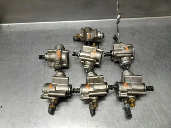 Pompe à carburant haute pression OEM 03C127025R VW/Audi/Skoda image 2