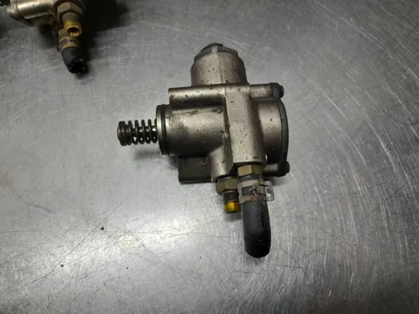 Pompe à carburant haute pression OEM 03C127025R VW/Audi/Skoda image 3