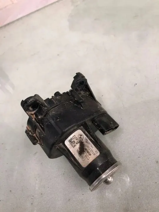 Motor de válvula BMW 857079101 2.0L diesel 2021 image 3