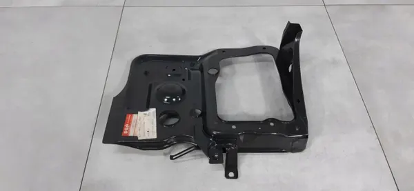 Panneau de support de phare gauche Suzuki Sprint SA413 OEM 58160-82010 image 3